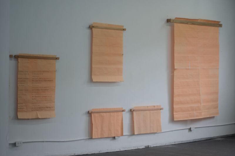 60x86cm. Madera de eucalipto, papel rasgado, bronce. 2019.