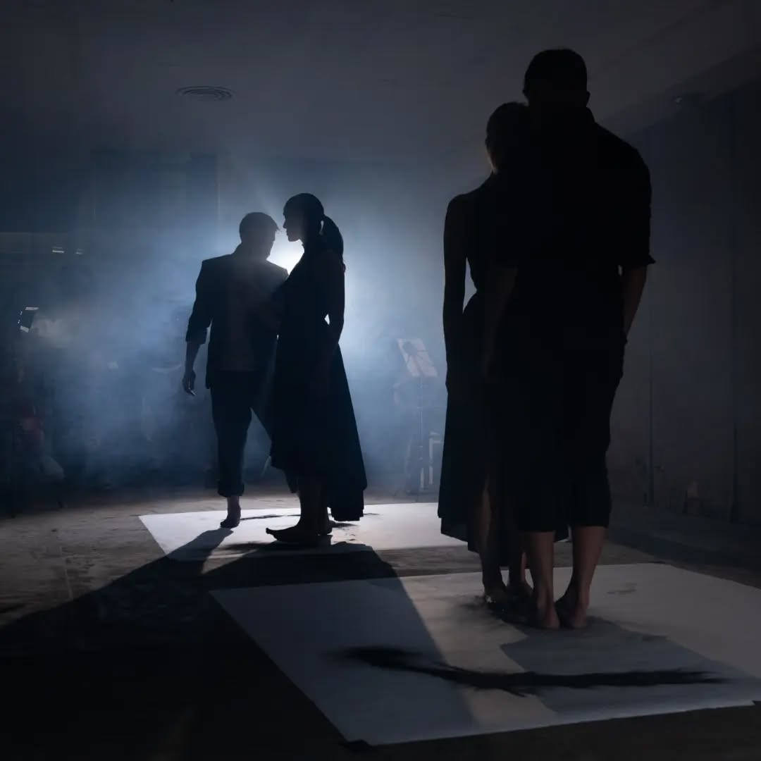 A Nuestros Pies | Danza y artes plásticas perfomáticas